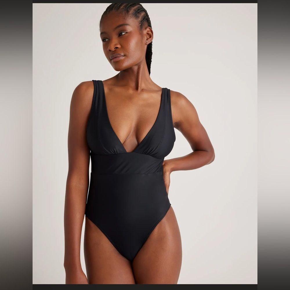 Quince Italian Plunge One Piece Swimsuit NWT Small Medium Black